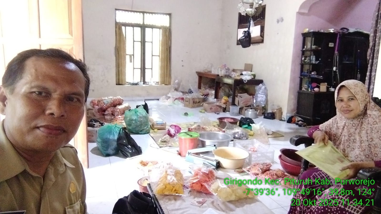Kripik talas, pisang dan peyek 5 farian